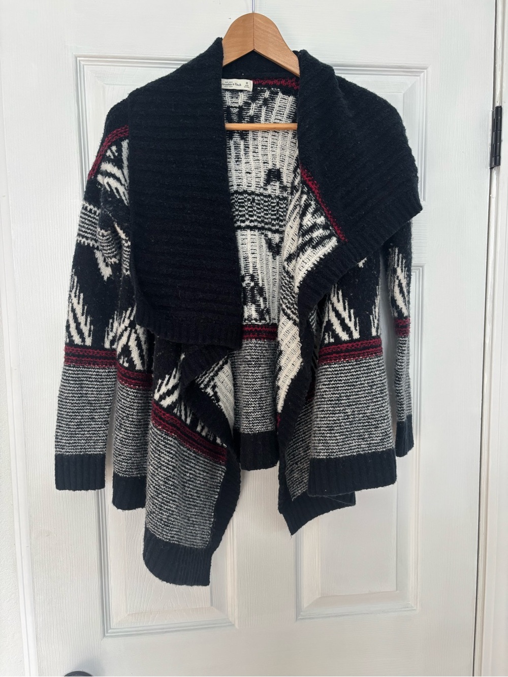 Abercrombie & Fitch Black, Cream & Burgundy Patterned Open-Front Cardigan